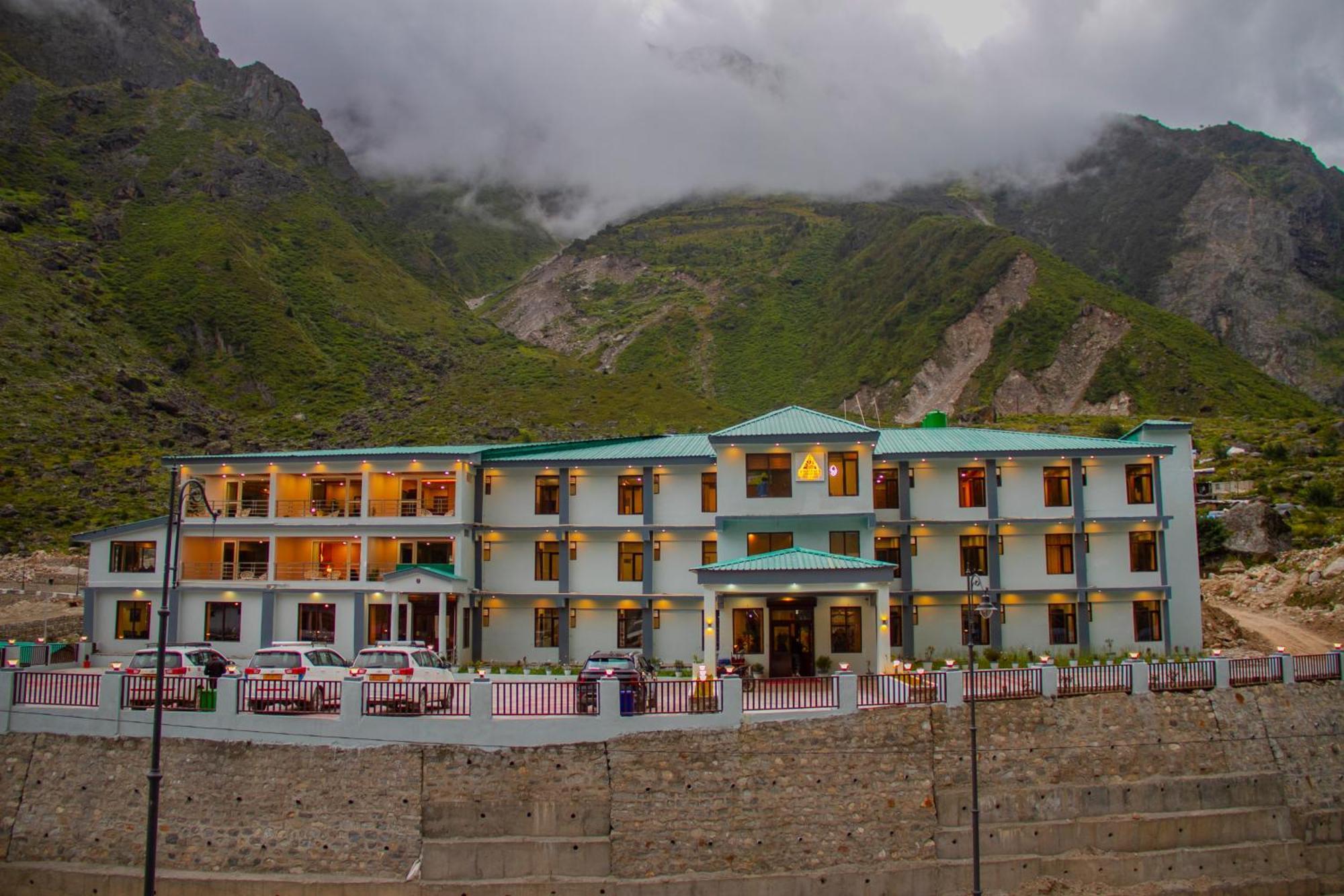 Amritara The Avadh Hotel Badrinath Exterior foto