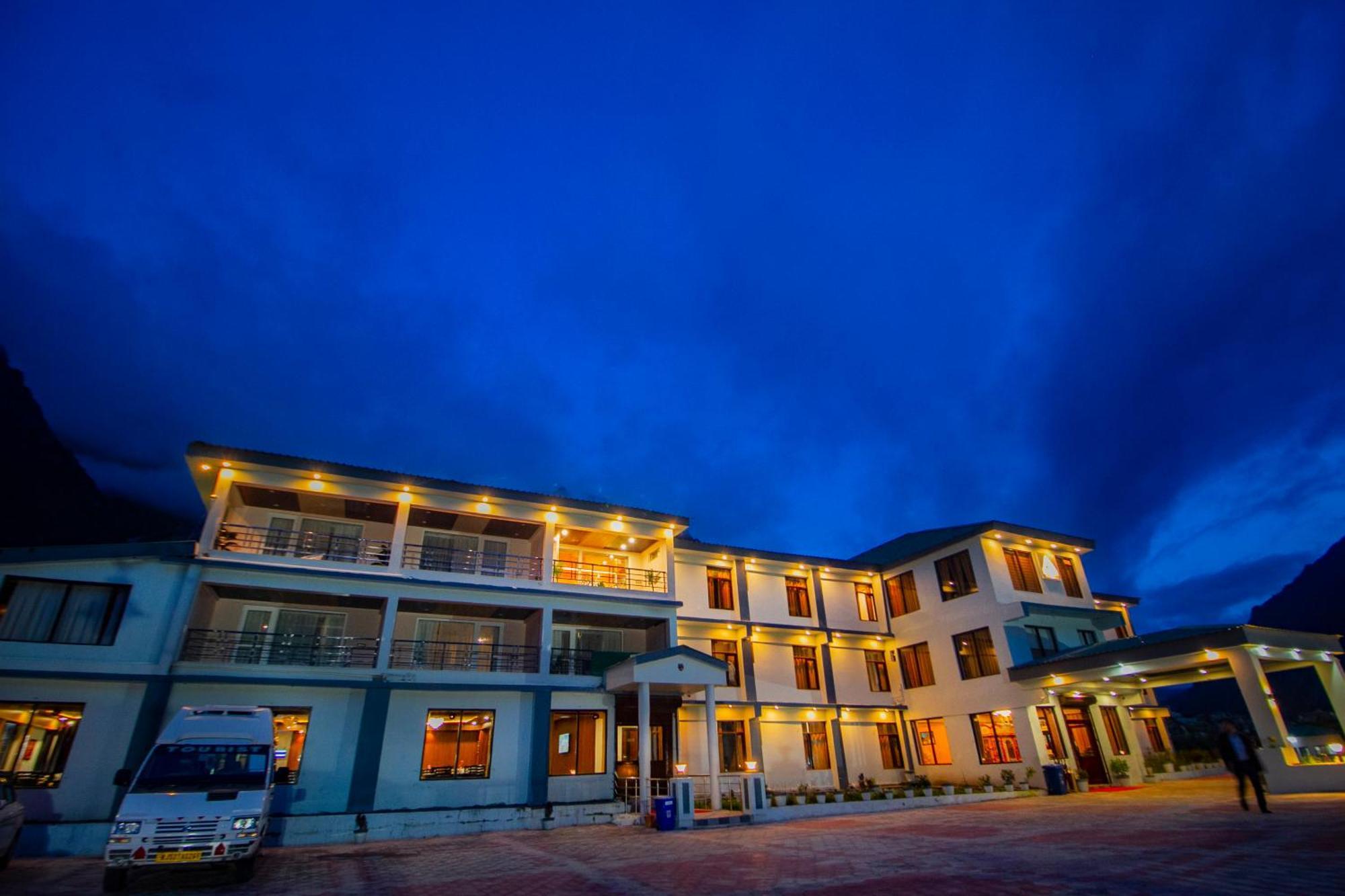 Amritara The Avadh Hotel Badrinath Exterior foto