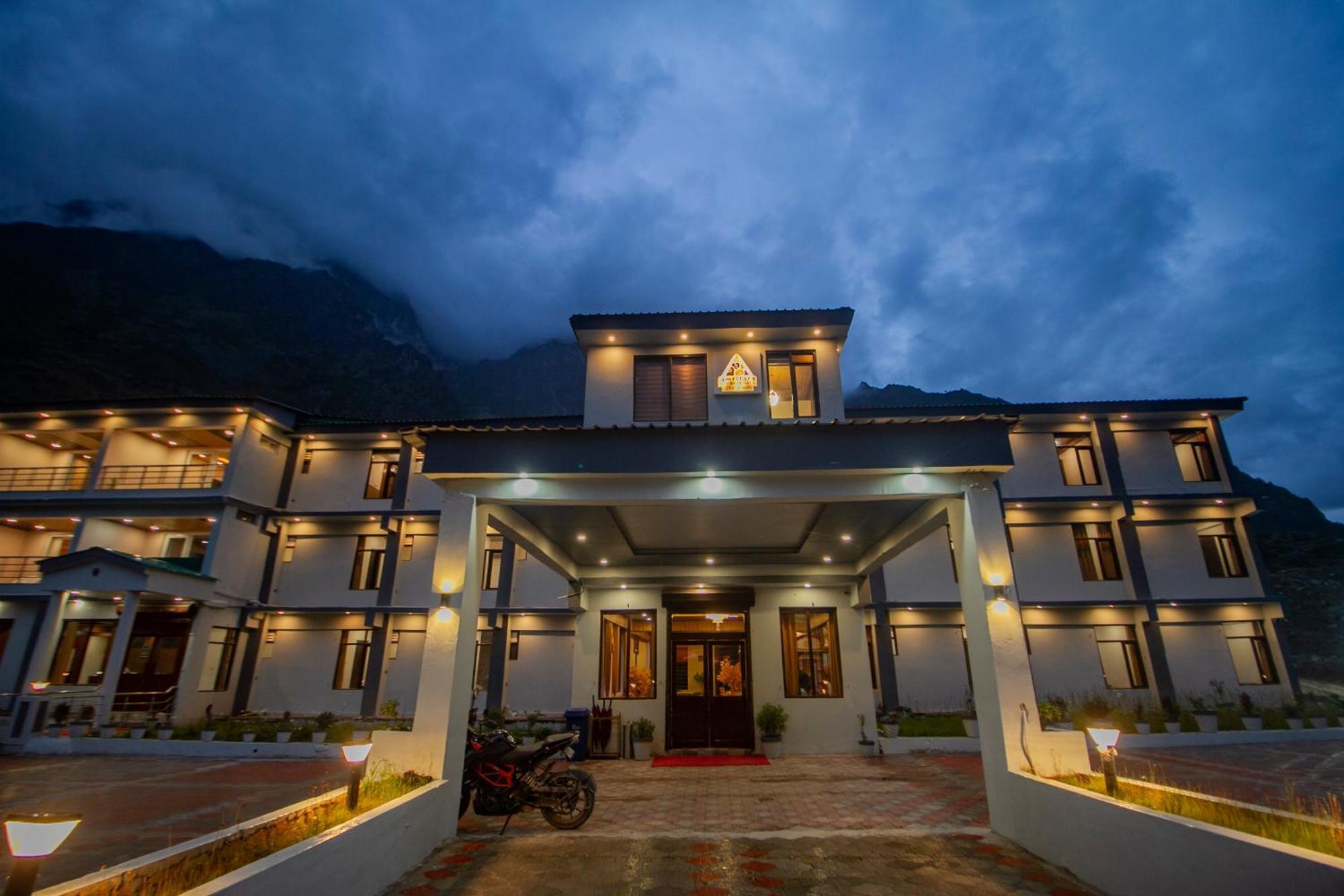 Amritara The Avadh Hotel Badrinath Exterior foto